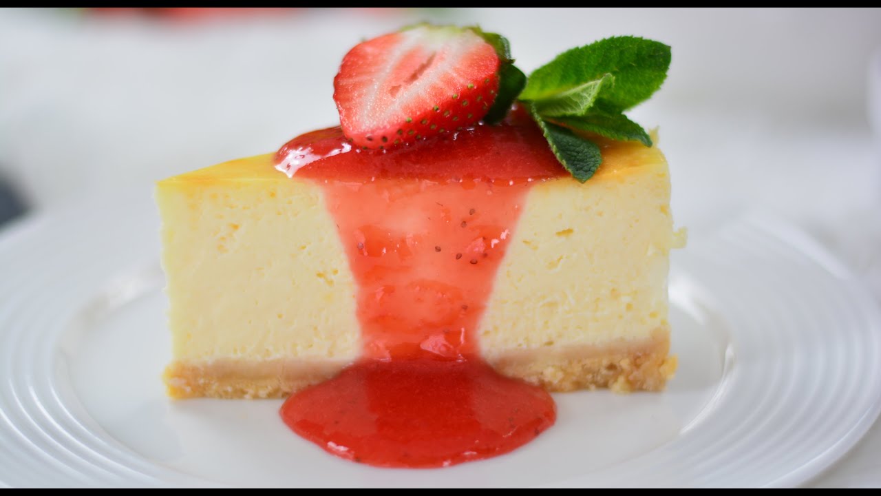 Cheesecake New-York cu sos de capsuni 🍓