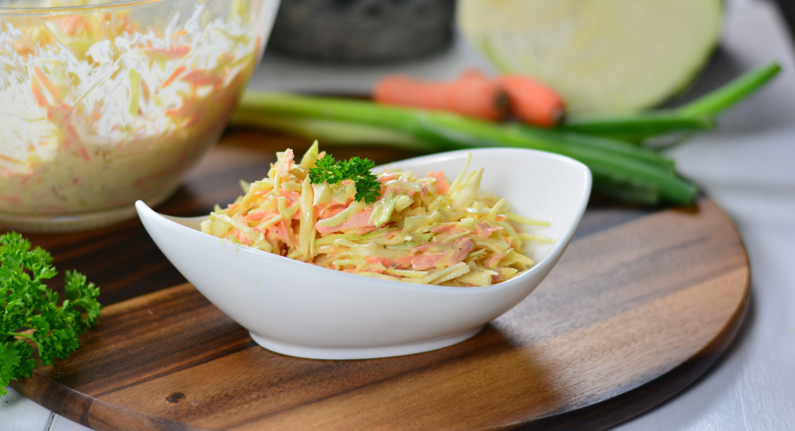 Salata coleslaw / salata de varza cu morcovi și dressing